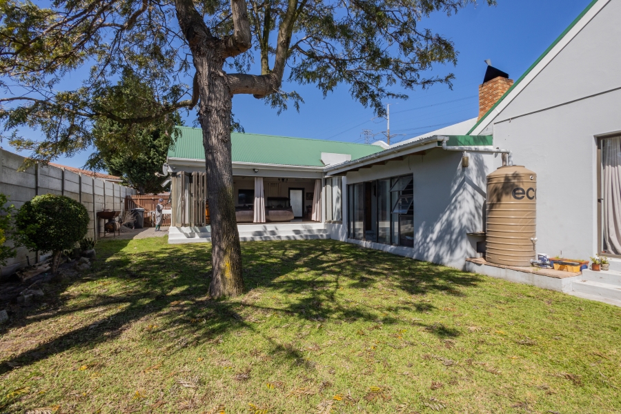 4 Bedroom Property for Sale in Rouxville Western Cape